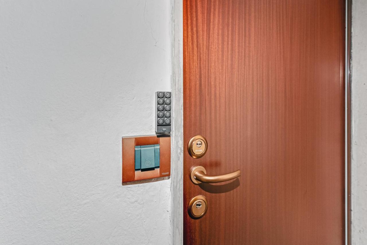 Metro M1 - Smart Home, Fast Free Wifi & Netflix Milano Exteriör bild